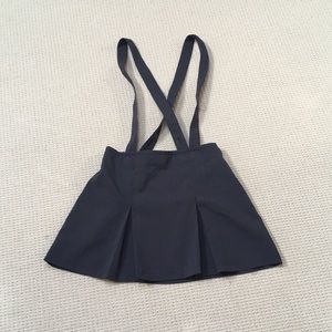 Skirt with suspenders